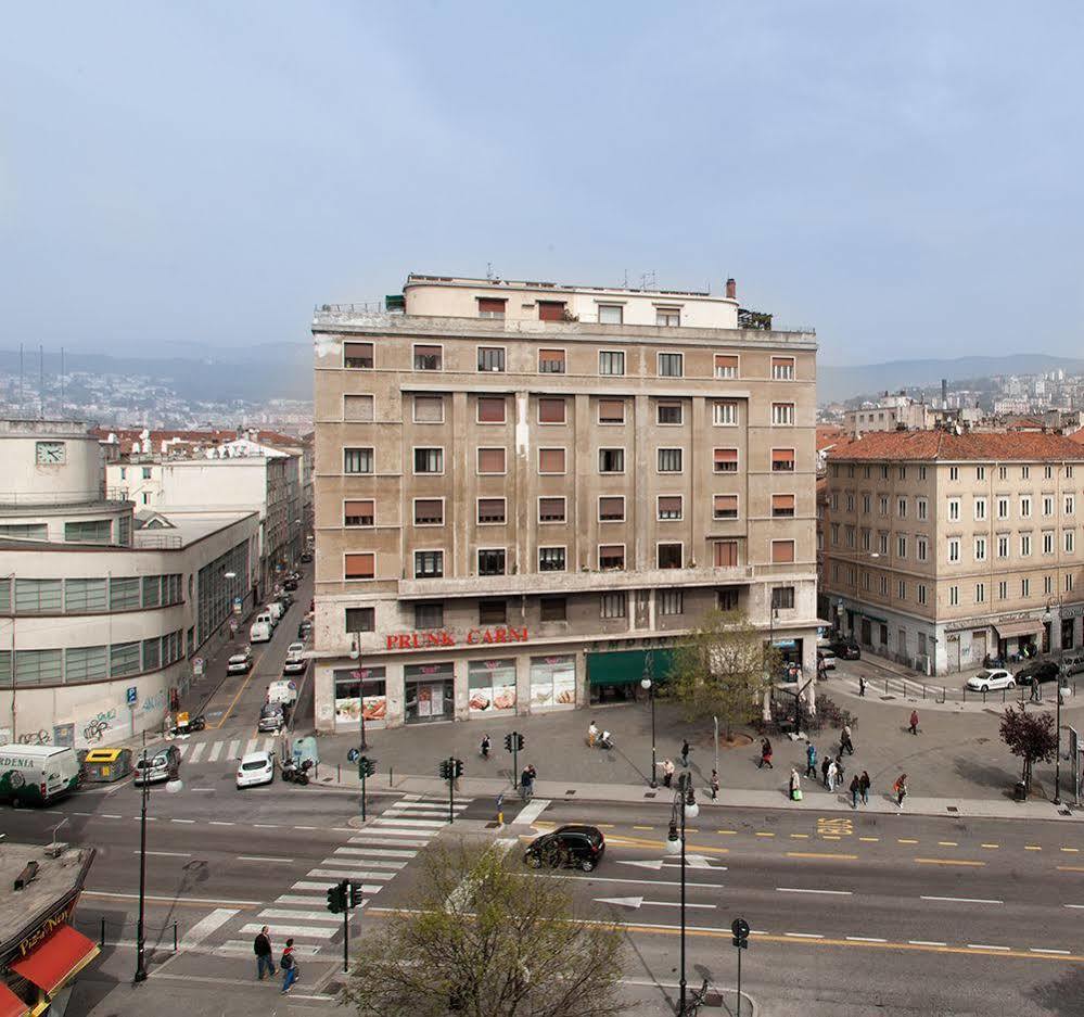 Zenzero & Cannella Boutique Rooms Триест Экстерьер фото