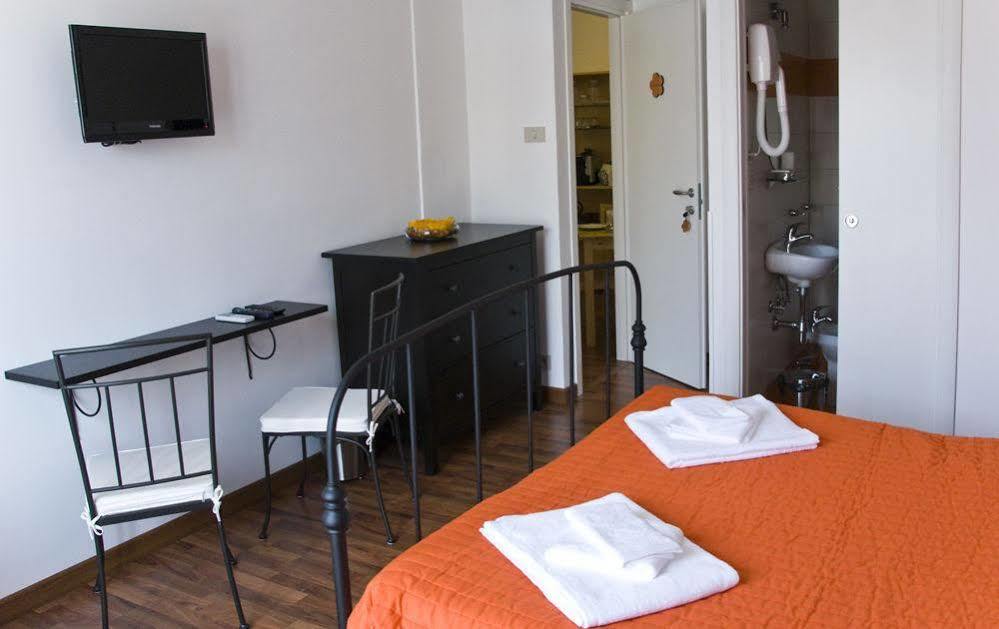 Zenzero & Cannella Boutique Rooms Триест Экстерьер фото