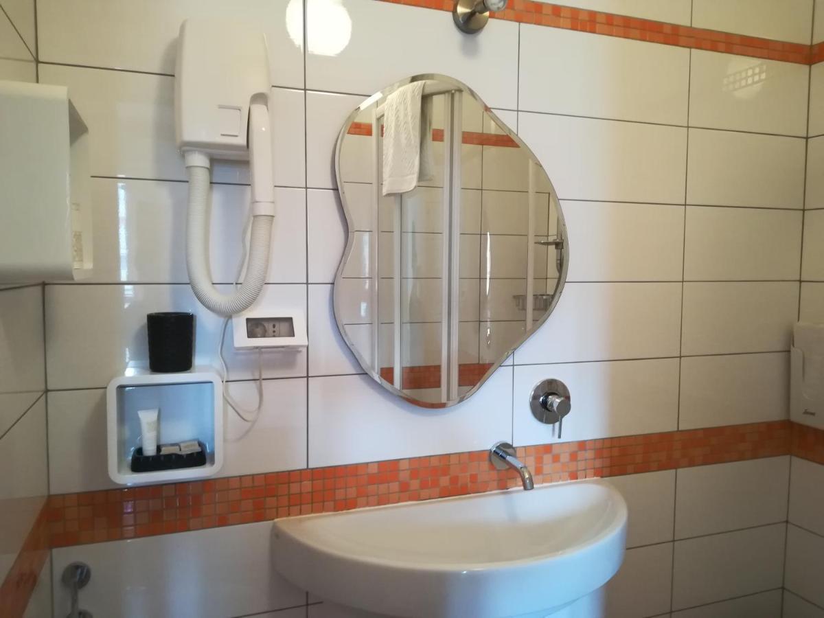 Zenzero & Cannella Boutique Rooms Триест Экстерьер фото