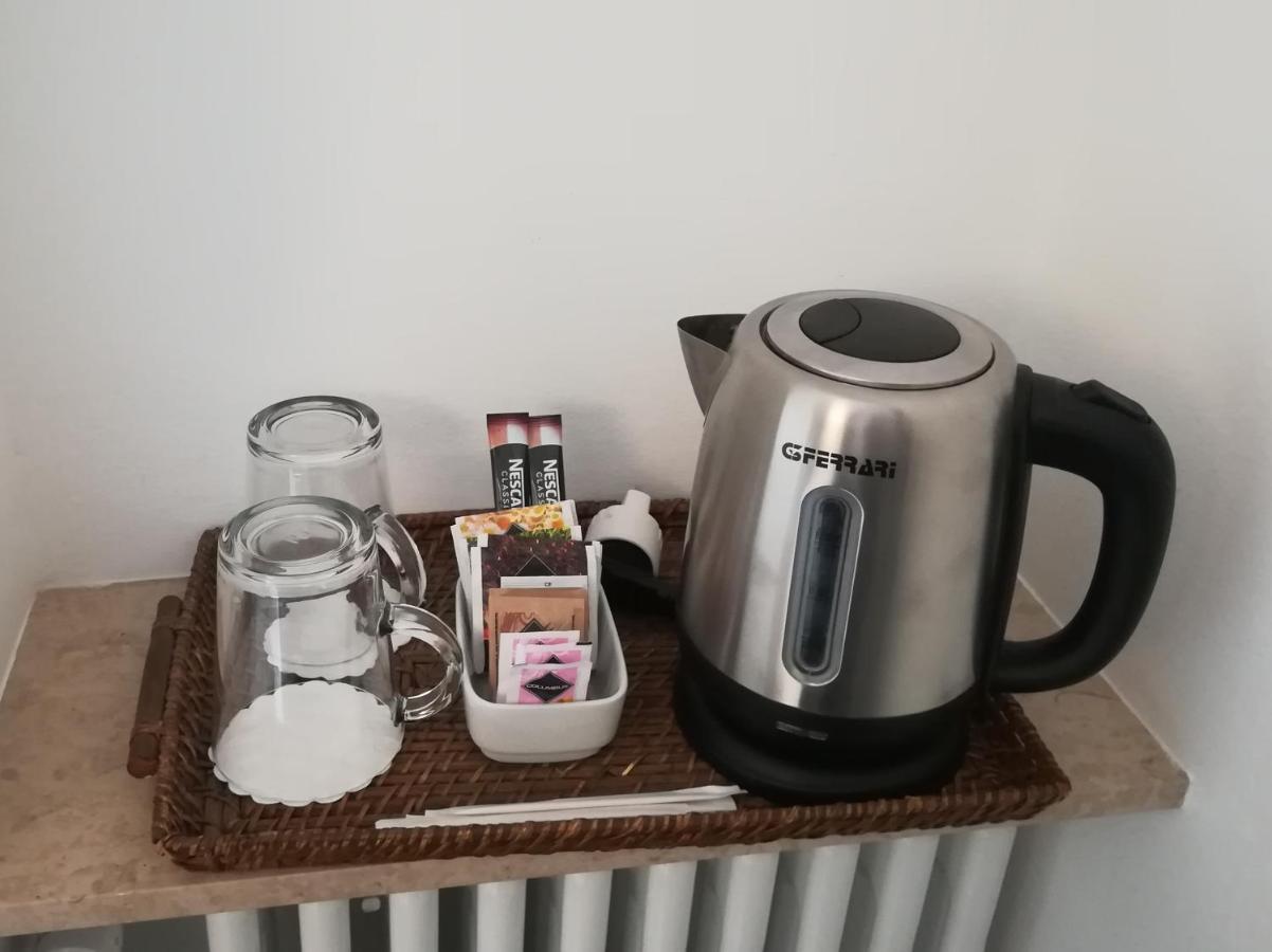 Zenzero & Cannella Boutique Rooms Триест Экстерьер фото